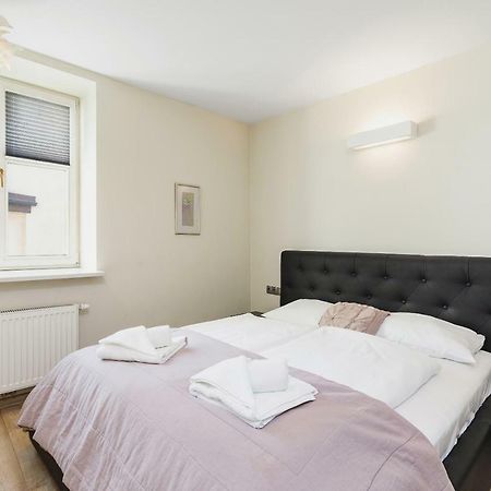 Apartments Cracow Miodowa By Renters Krakov Exteriér fotografie