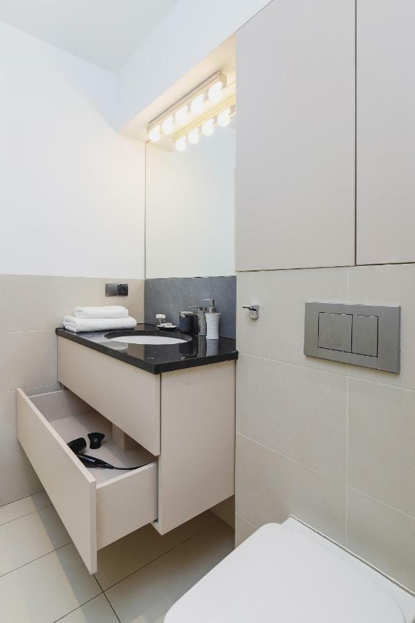 Apartments Cracow Miodowa By Renters Krakov Exteriér fotografie